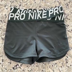 Nike Pro Intertwist Dri-Fit Shorts medium